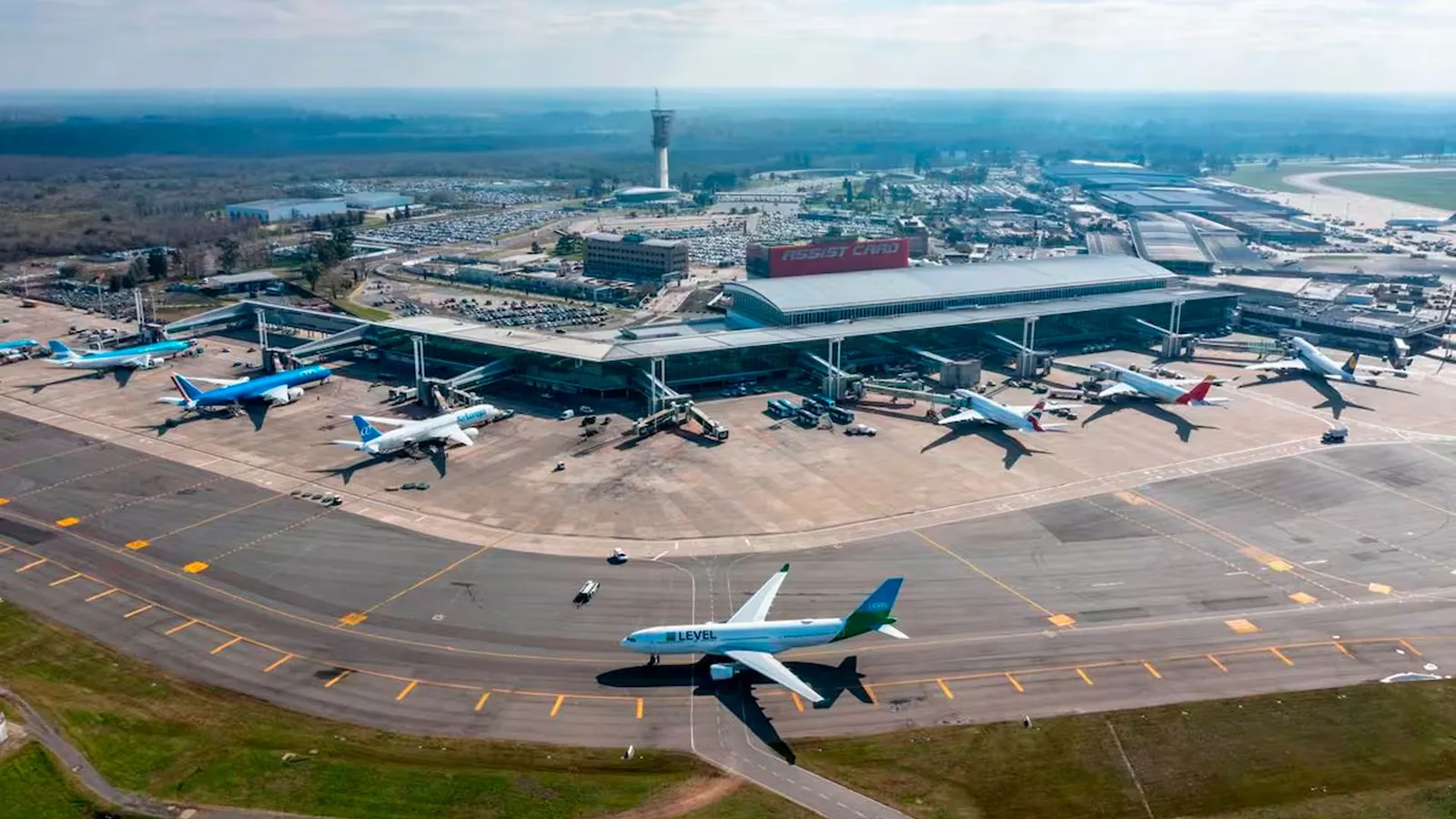 Aeropuertos Argentina extiende su concesión hasta 2049.
