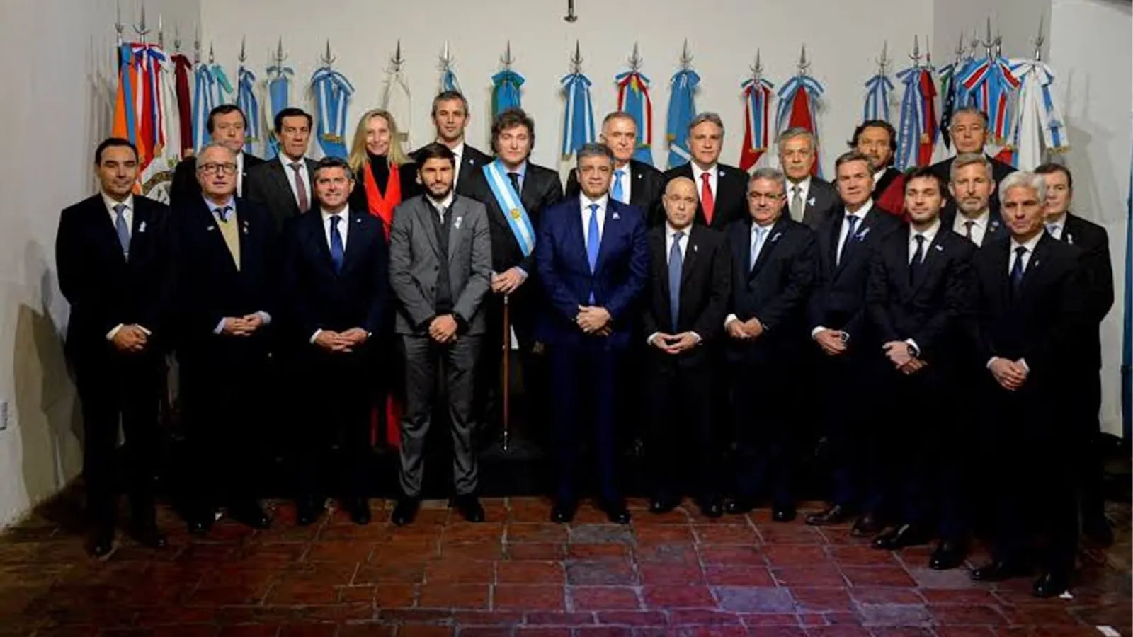 El Gobierno ya mueve sus piezas para 2027.