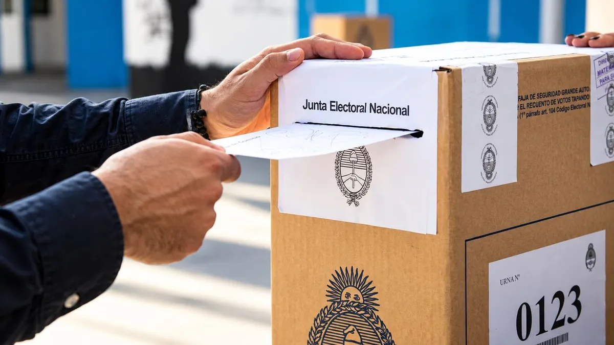 Milei y el peronismo quedan separados por apenas tres décimas.