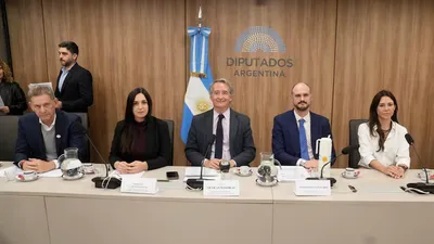 El oficialismo aceptó restituir las restricciones de la venta de tierras a extranjeros para garantizar la aprobación del proyecto sobre propiedad privada.