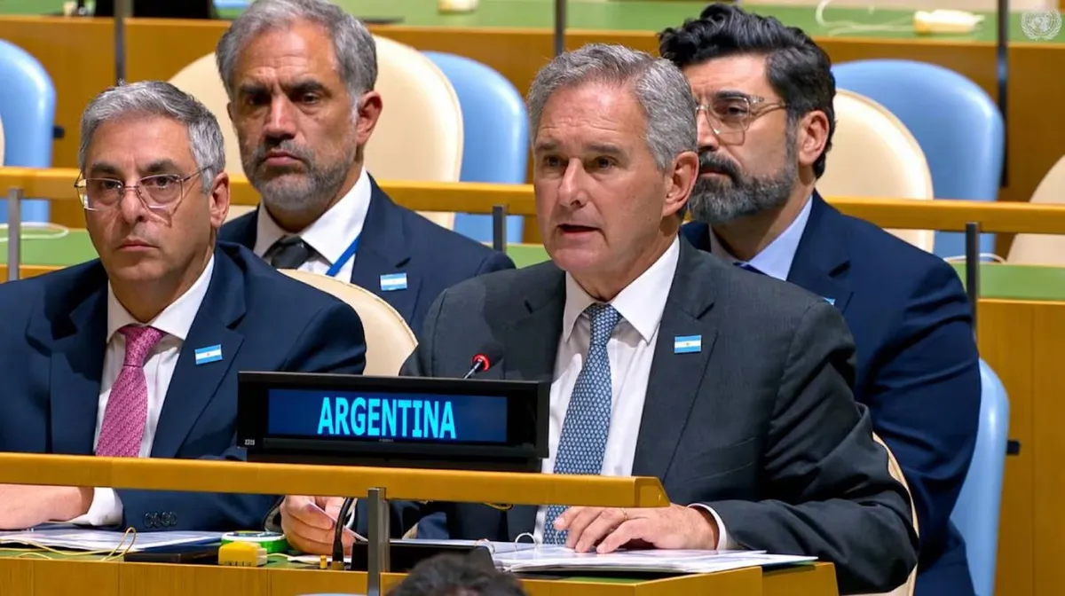 El canciller Pablo Quirno reiteró los reclamos de la Argentina al Reino Unido por las Islas Malvinas.