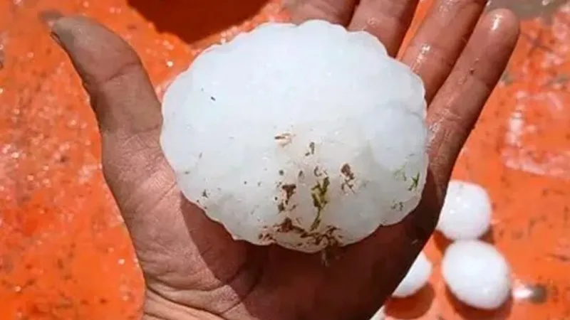 La tormenta avanzó este miércoles durante la siesta sobre la zona central de Córdoba.