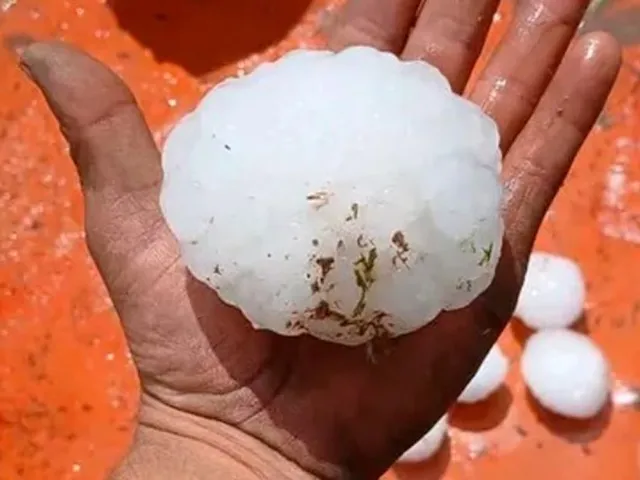 La tormenta avanzó este miércoles durante la siesta sobre la zona central de Córdoba.